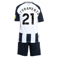 Fotballdrakt Barn Newcastle United Tino Livramento #21 Hjemmedraktsett 2024-25 Kortermet (+ Korte bukser)